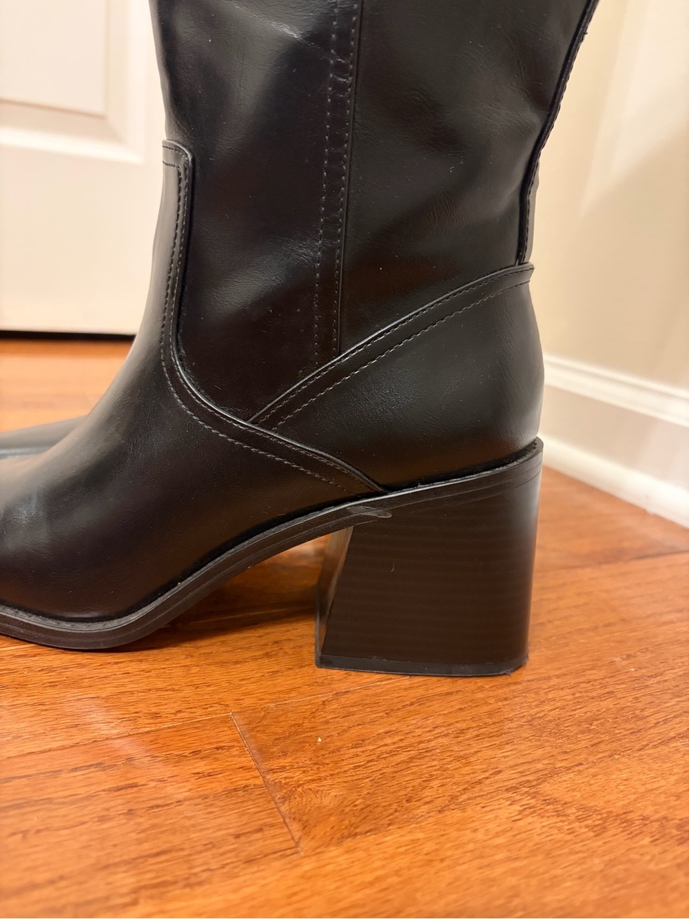 Vince Camuto | Classic Black Knee-High Leather Boots size 9 - Picture 4 of 14